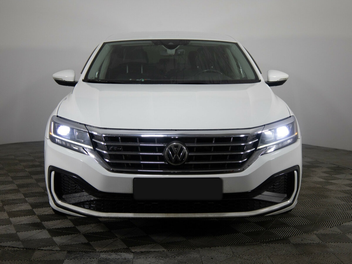 Volkswagen Passat с пробегом — 2020 год. Фото: #1