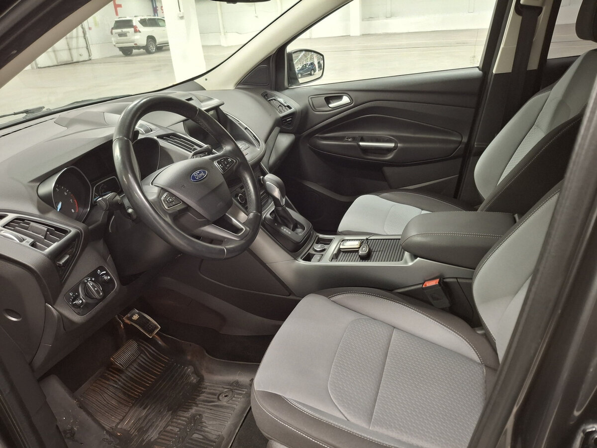 Ford Kuga с пробегом — 2016 год. Фото: #14