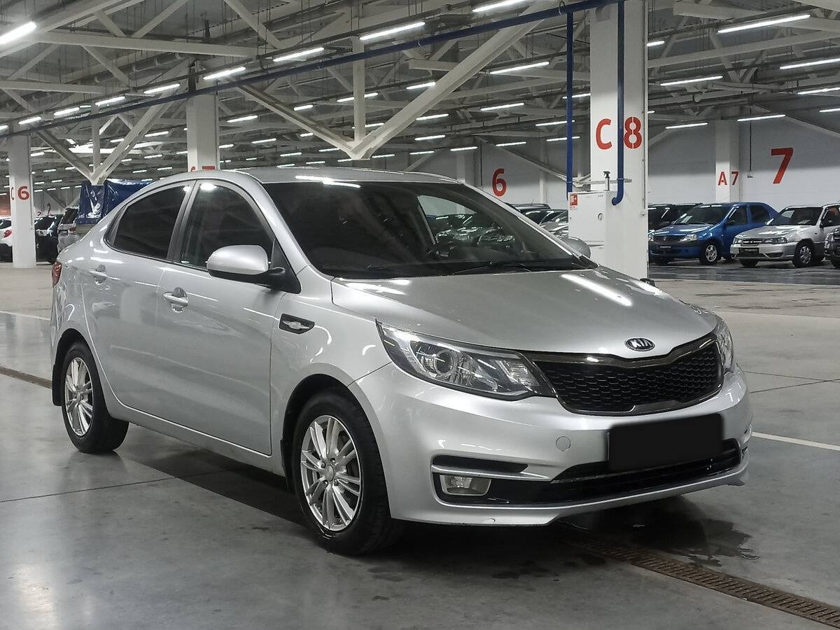 Kia Rio с пробегом — 2015 год. Фото: #2