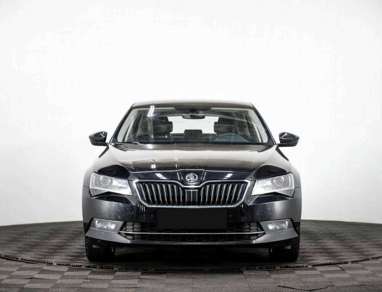 Skoda Superb с пробегом — 2017 год. Фото: #1
