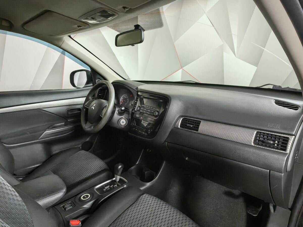 Mitsubishi Outlander с пробегом — 2014 год. Фото: #8