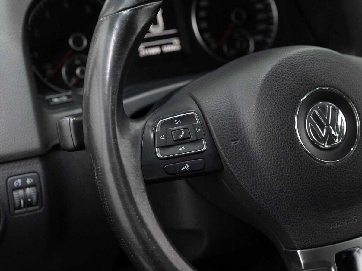 Volkswagen Golf Plus с пробегом — 2013 год. Фото: #13