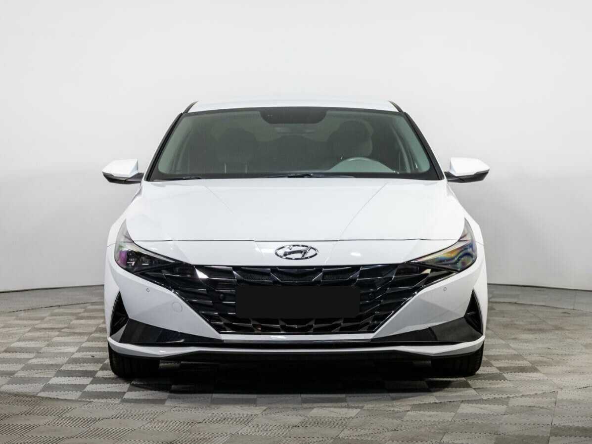 Hyundai Elantra с пробегом — 2021 год. Фото: #0