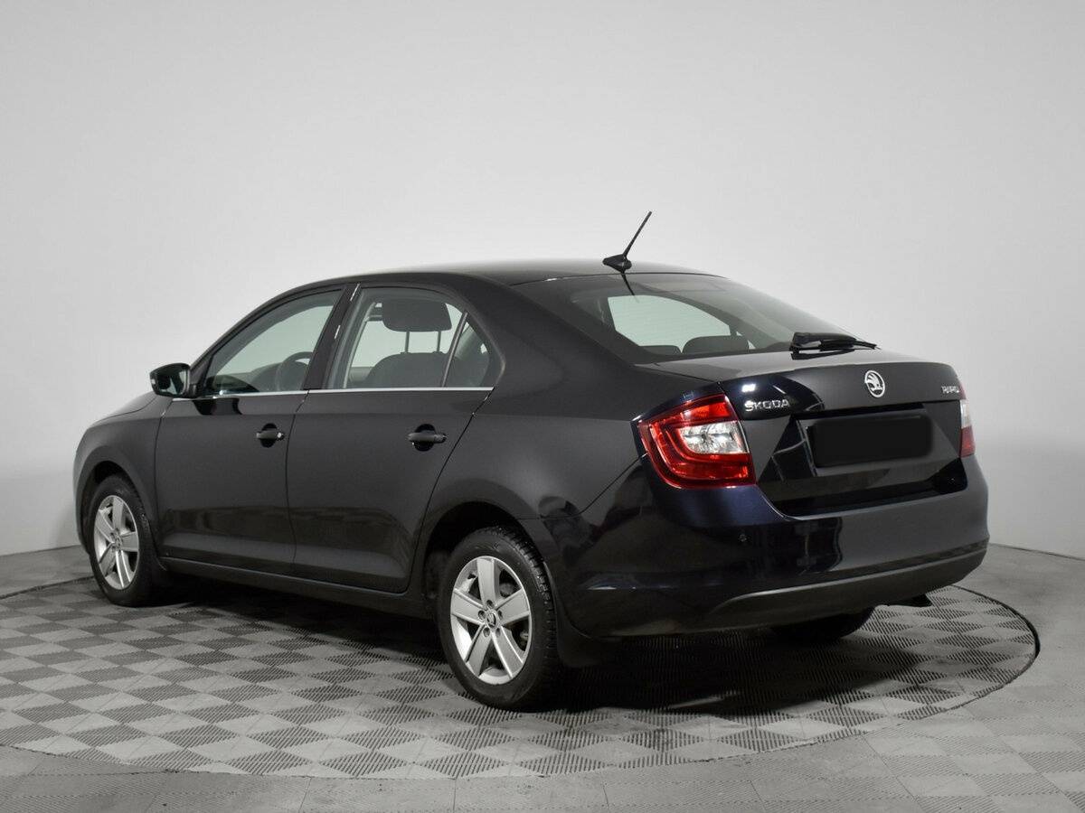 Skoda Rapid с пробегом — 2017 год. Фото: #6