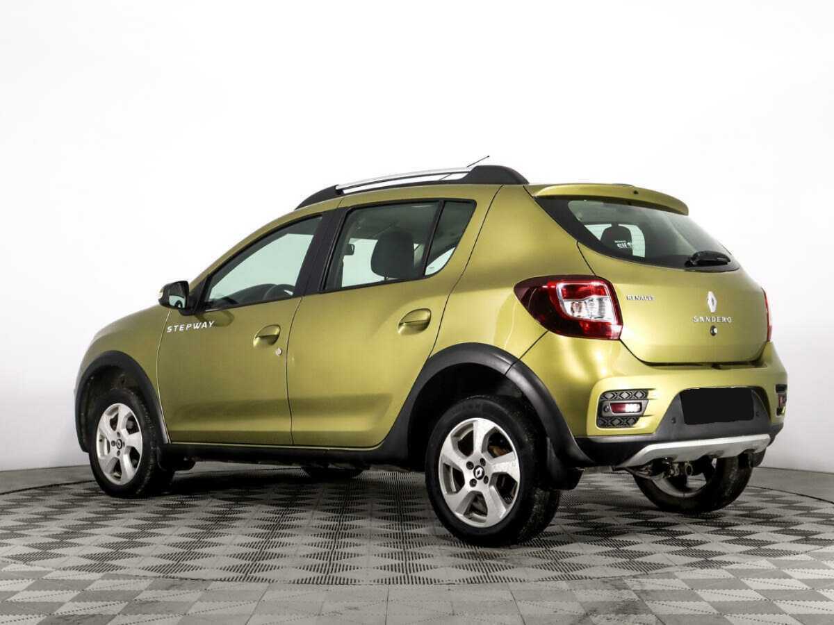 Renault Sandero с пробегом — 2017 год. Фото: #5