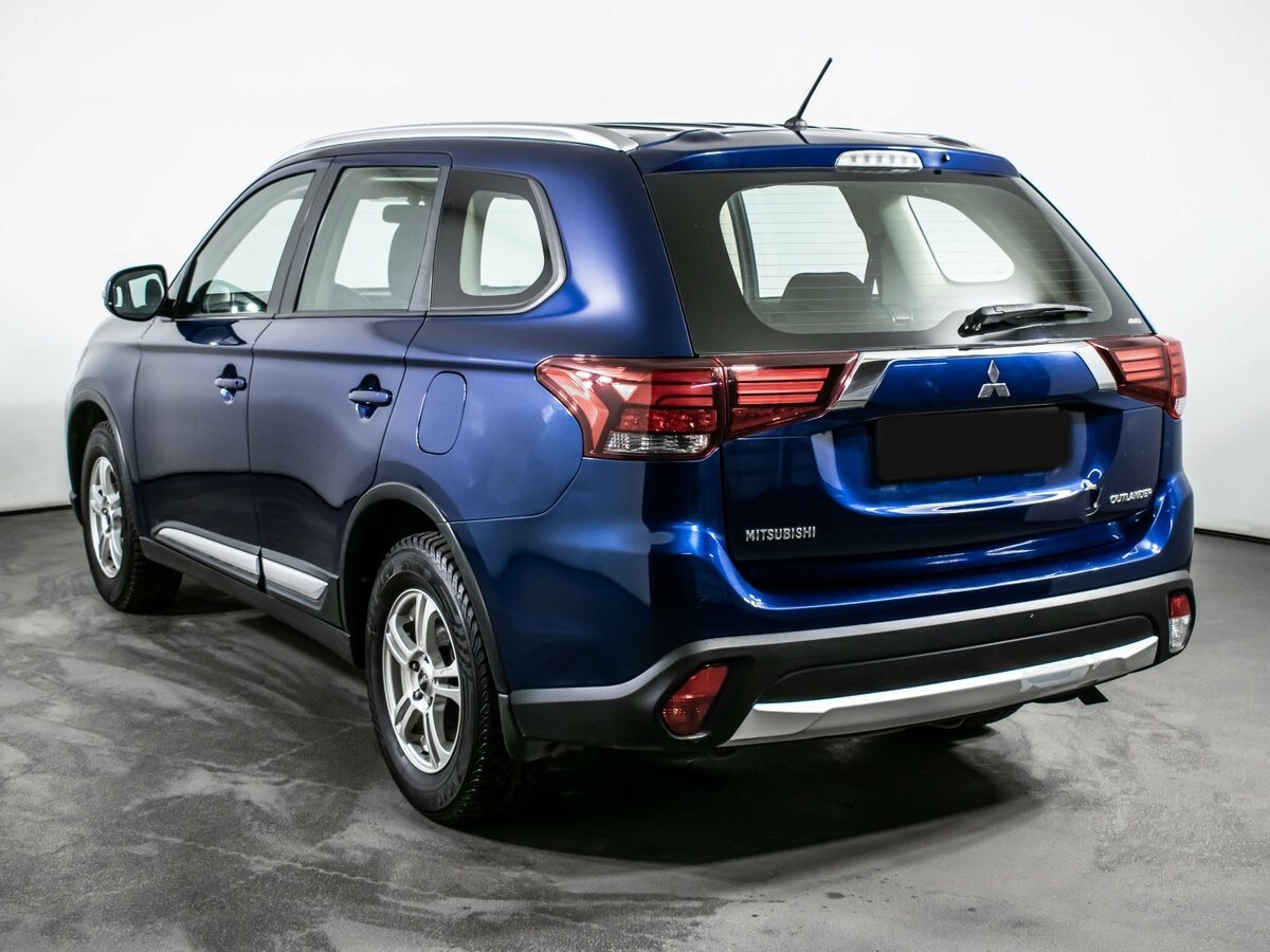 Mitsubishi Outlander с пробегом — 2015 год. Фото: #6