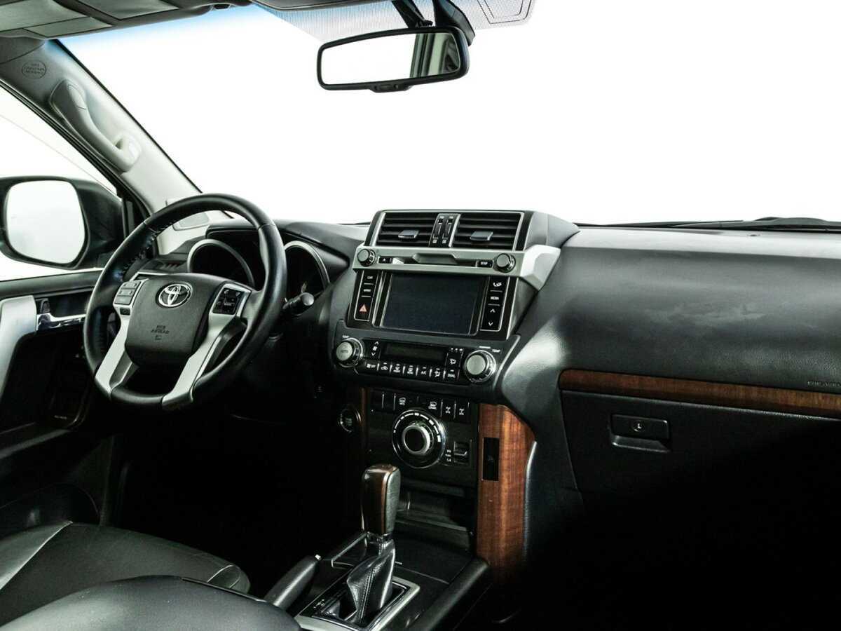 Toyota Land Cruiser Prado с пробегом — 2014 год. Фото: #8