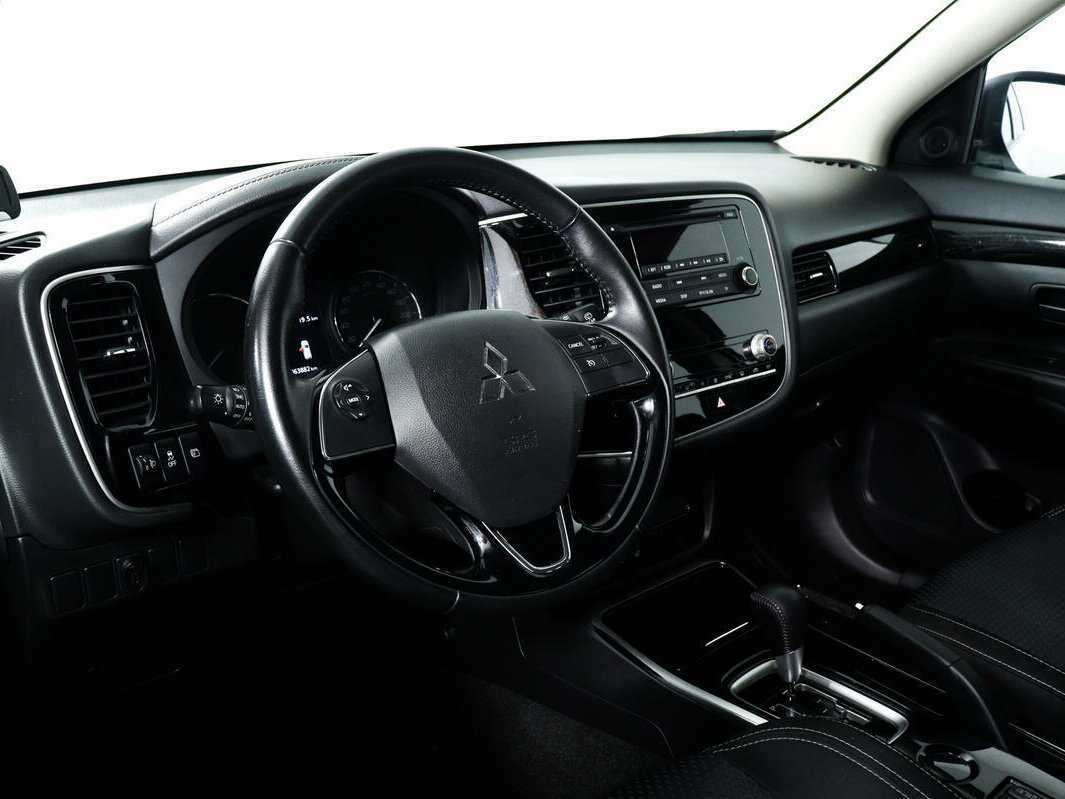 Mitsubishi Outlander с пробегом — 2021 год. Фото: #10