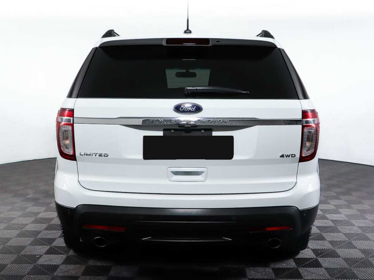 Ford Explorer с пробегом — 2013 год. Фото: #5