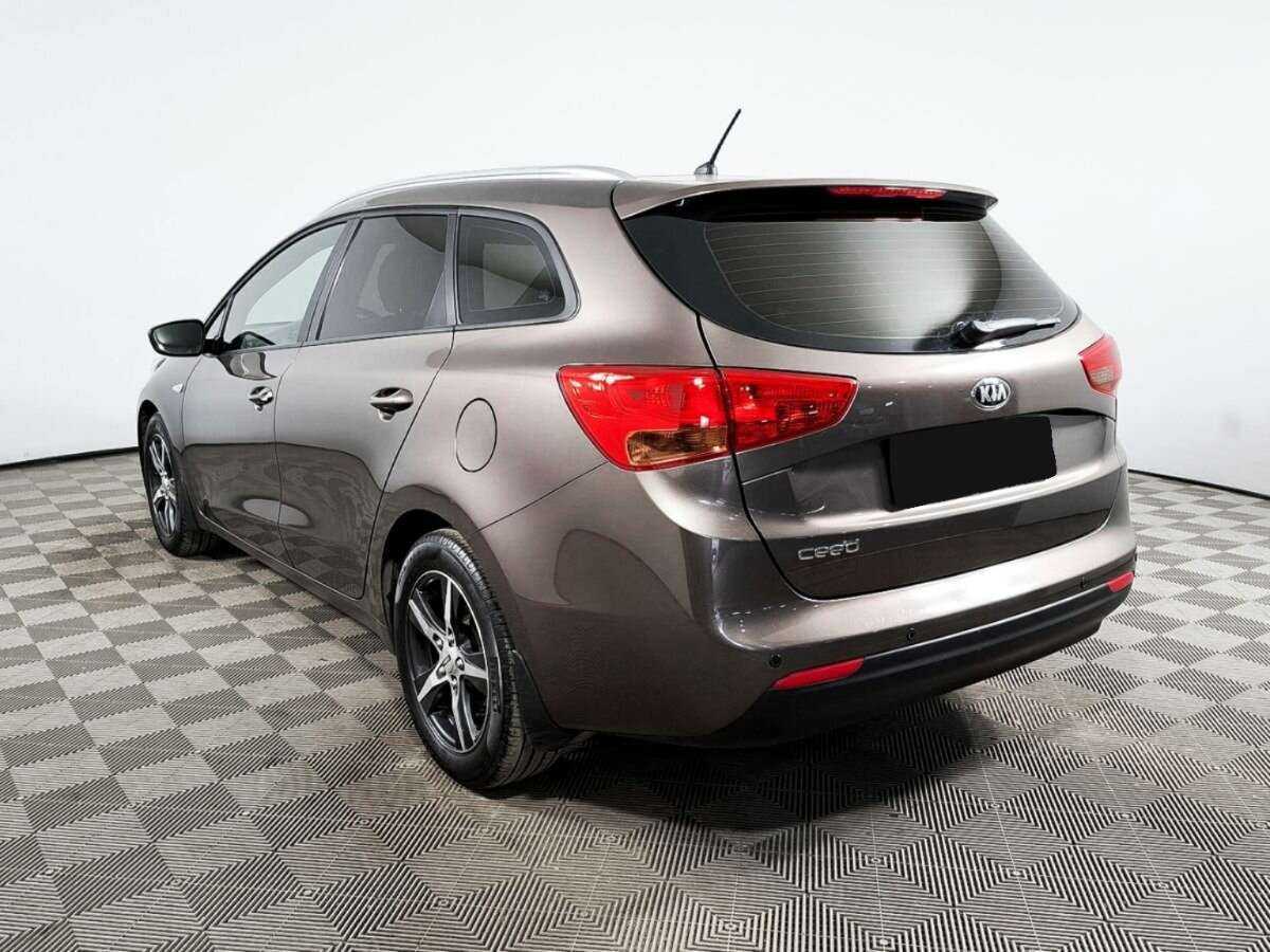 Kia Ceed с пробегом — 2015 год. Фото: #4