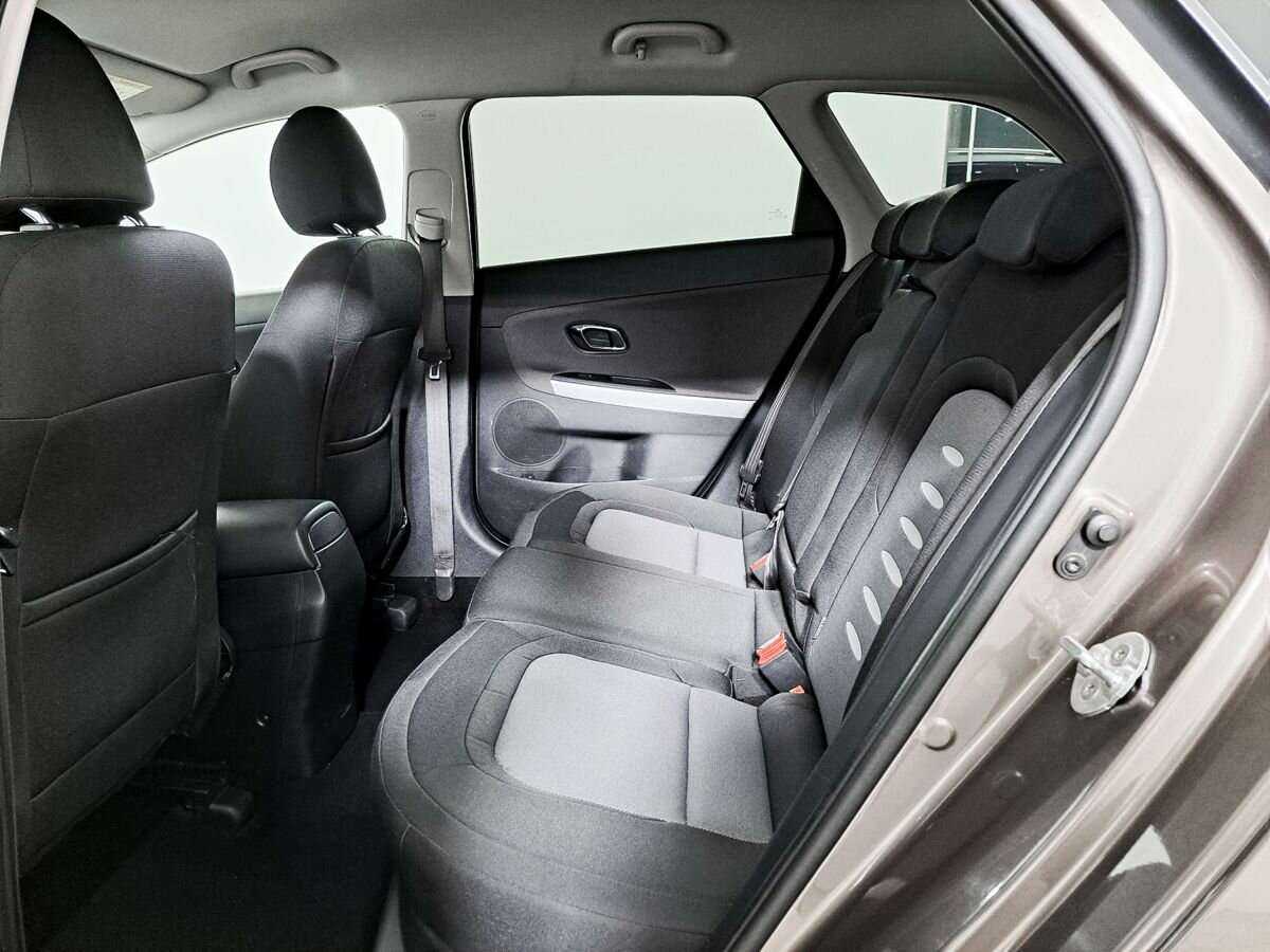 Kia Ceed с пробегом — 2015 год. Фото: #6