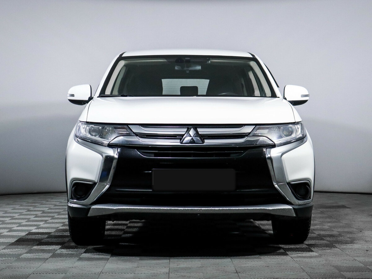 Mitsubishi Outlander с пробегом — 2018 год. Фото: #1