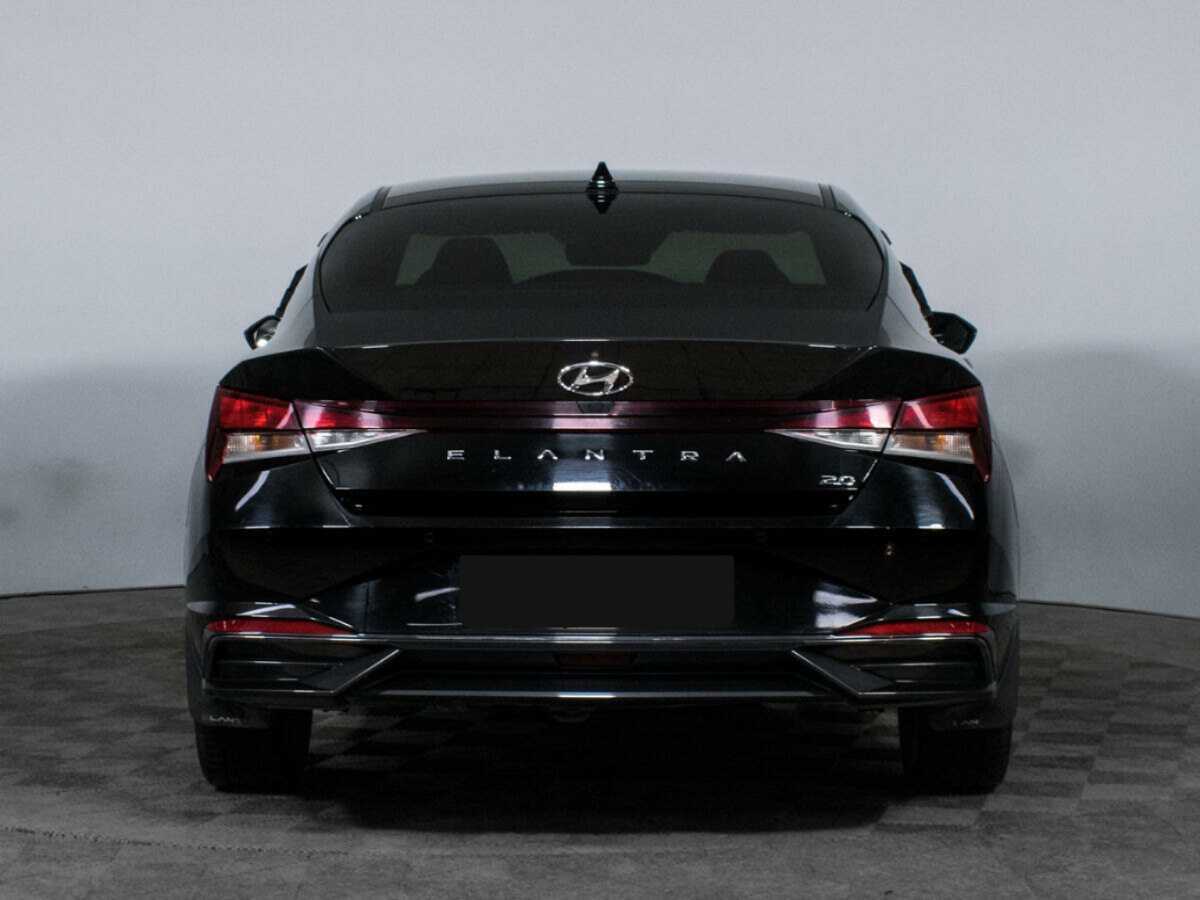 Hyundai Elantra с пробегом — 2020 год. Фото: #5