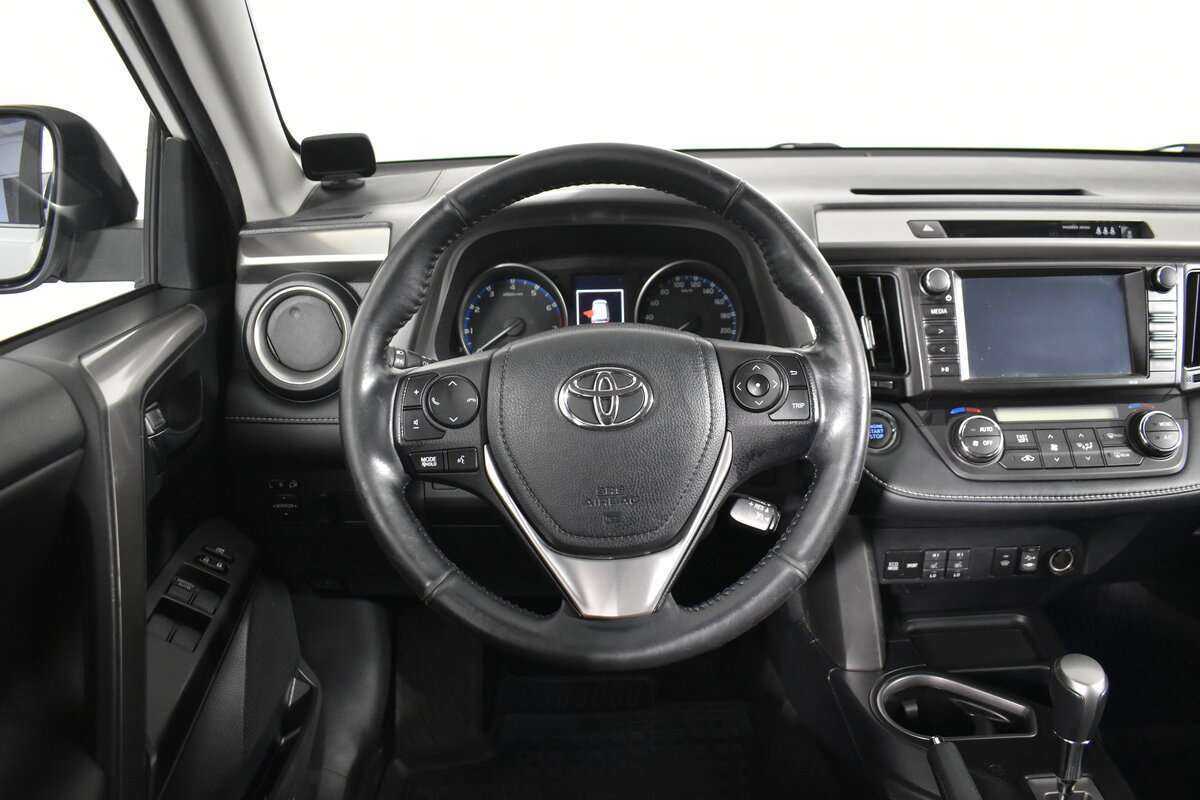 Toyota RAV4 с пробегом — 2019 год. Фото: #12