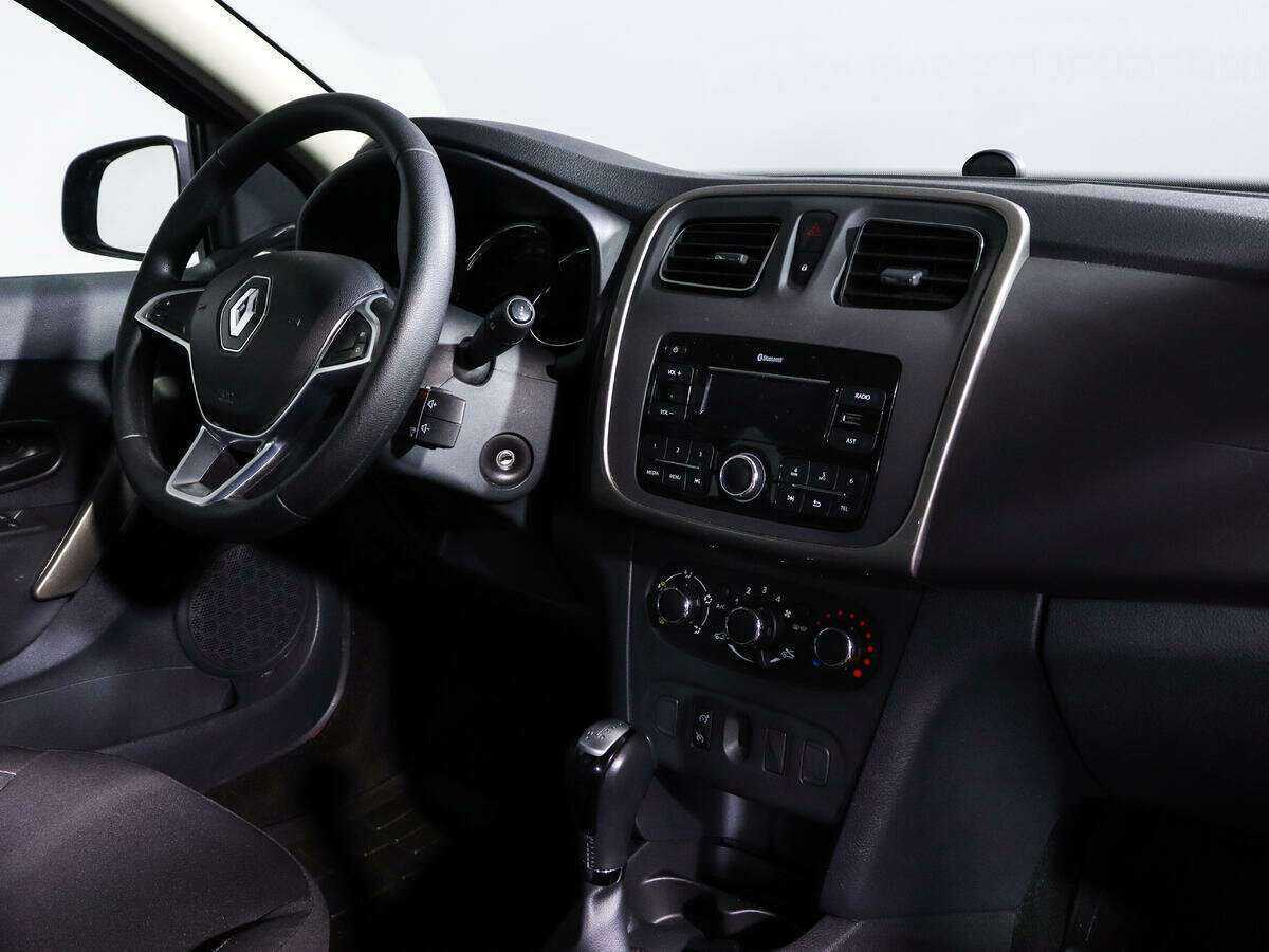 Renault Sandero с пробегом — 2020 год. Фото: #6