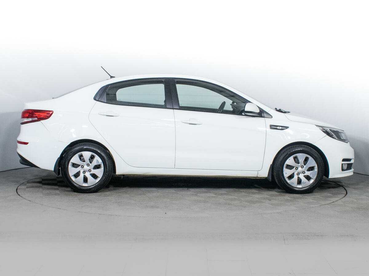 Kia Rio с пробегом — 2015 год. Фото: #3