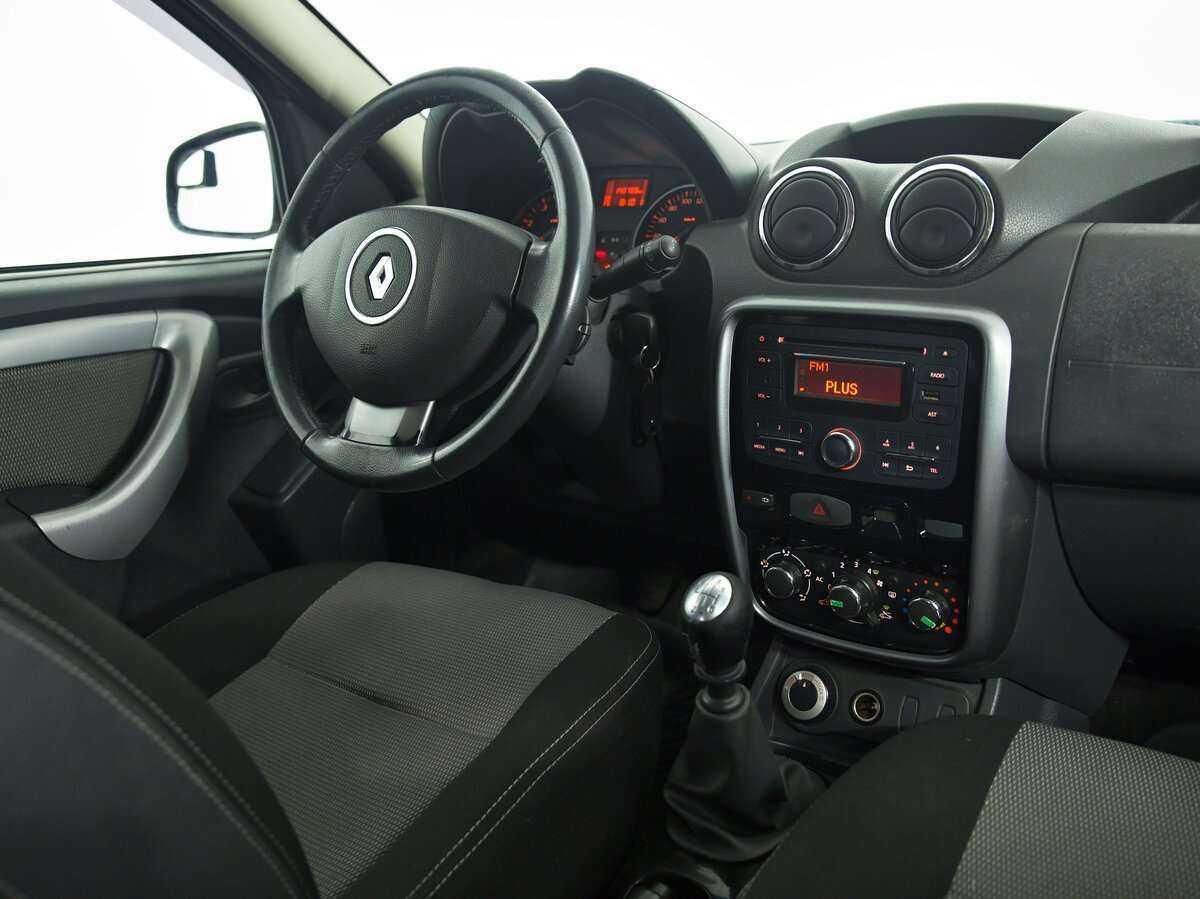 Renault Duster с пробегом — 2012 год. Фото: #17