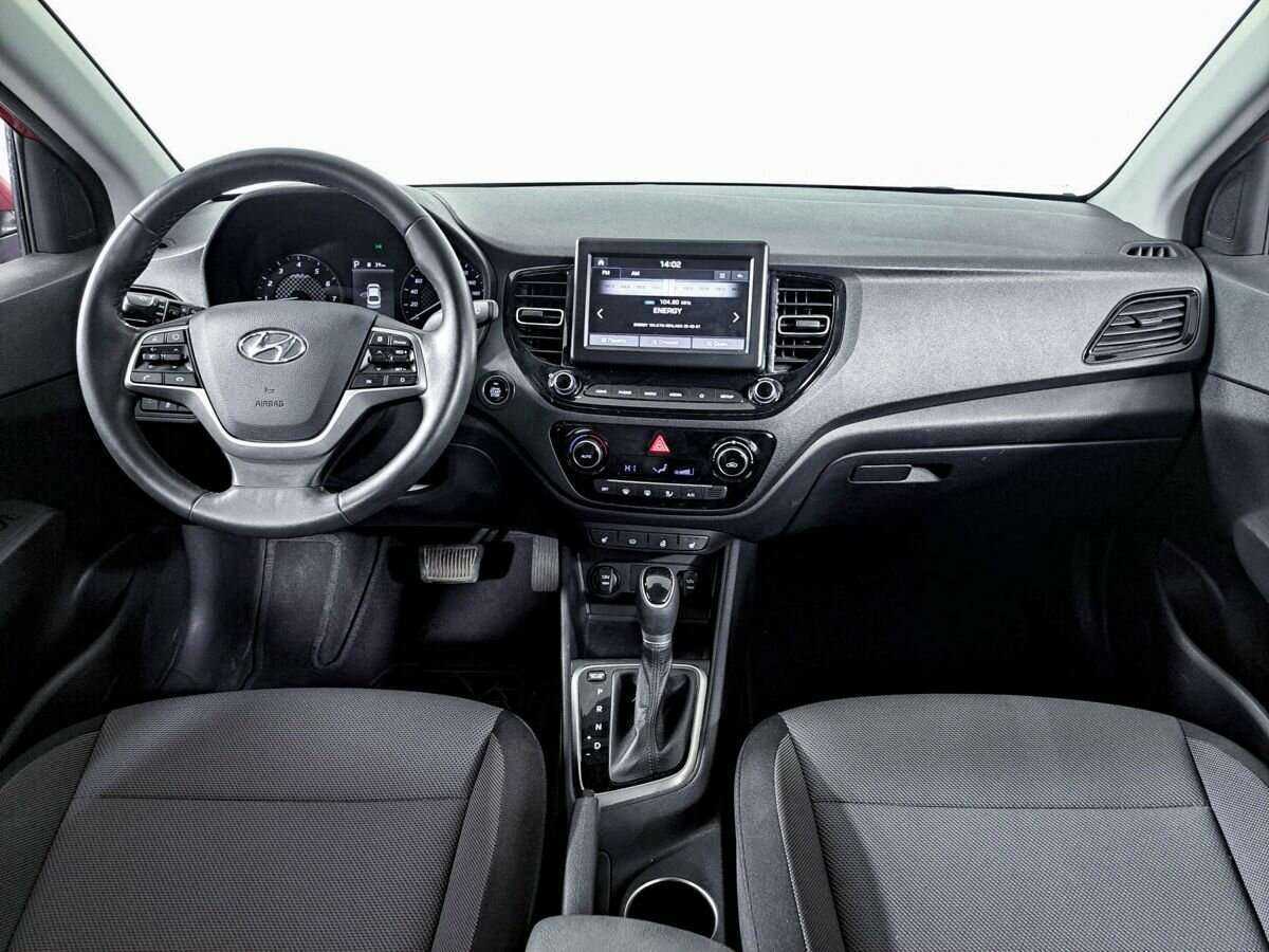 Hyundai Solaris с пробегом — 2020 год. Фото: #11