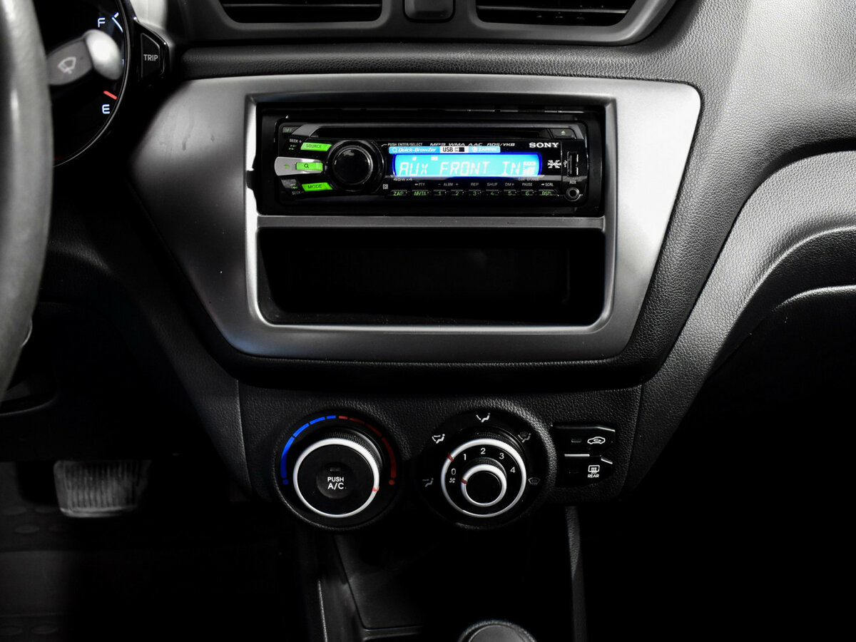 Kia Rio с пробегом — 2012 год. Фото: #15