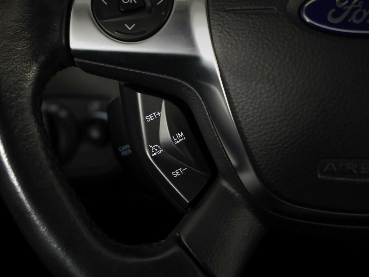 Ford Kuga с пробегом — 2015 год. Фото: #12