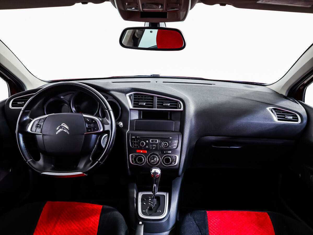 Citroen C4 с пробегом — 2012 год. Фото: #8