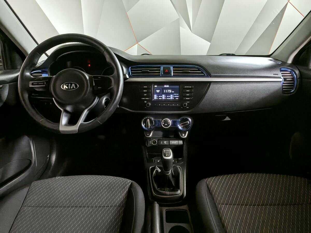 Kia Rio с пробегом — 2017 год. Фото: #9