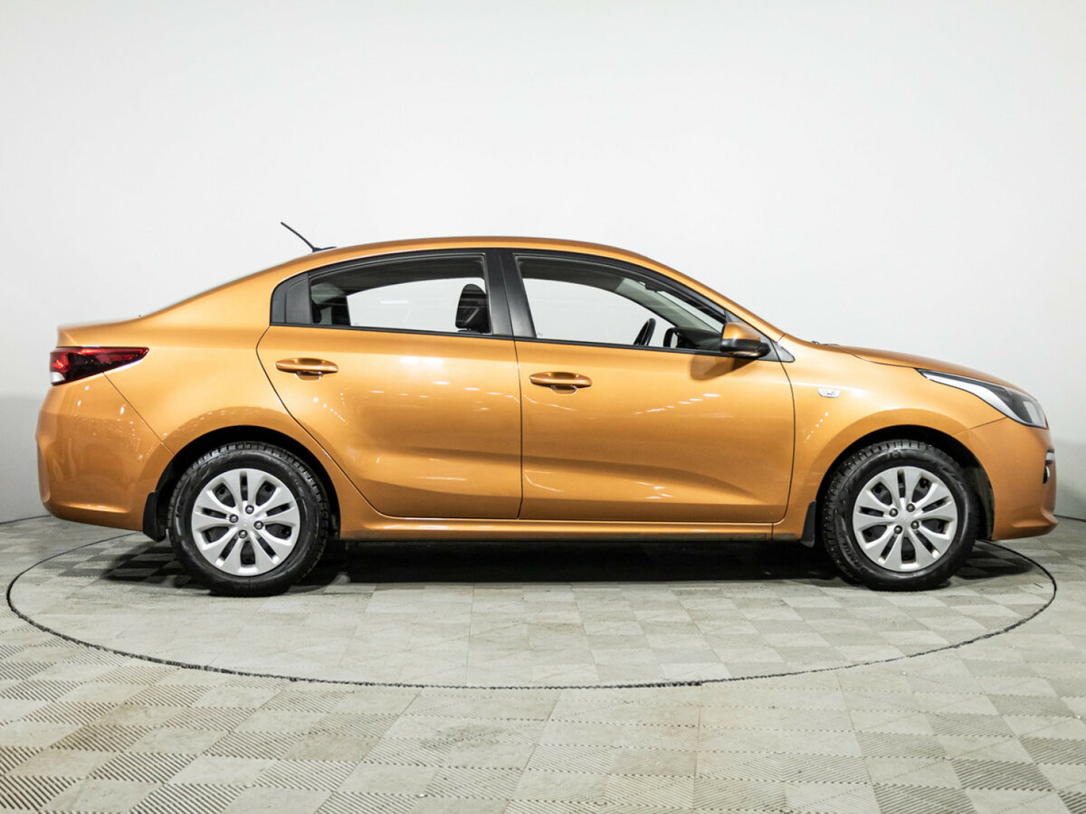 Kia Rio с пробегом — 2017 год. Фото: #3