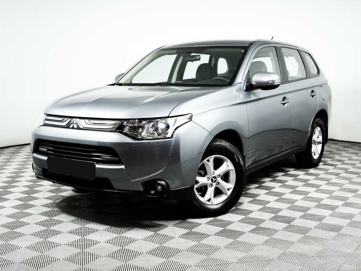 Mitsubishi Outlander с пробегом — 2013 год. Фото: #0