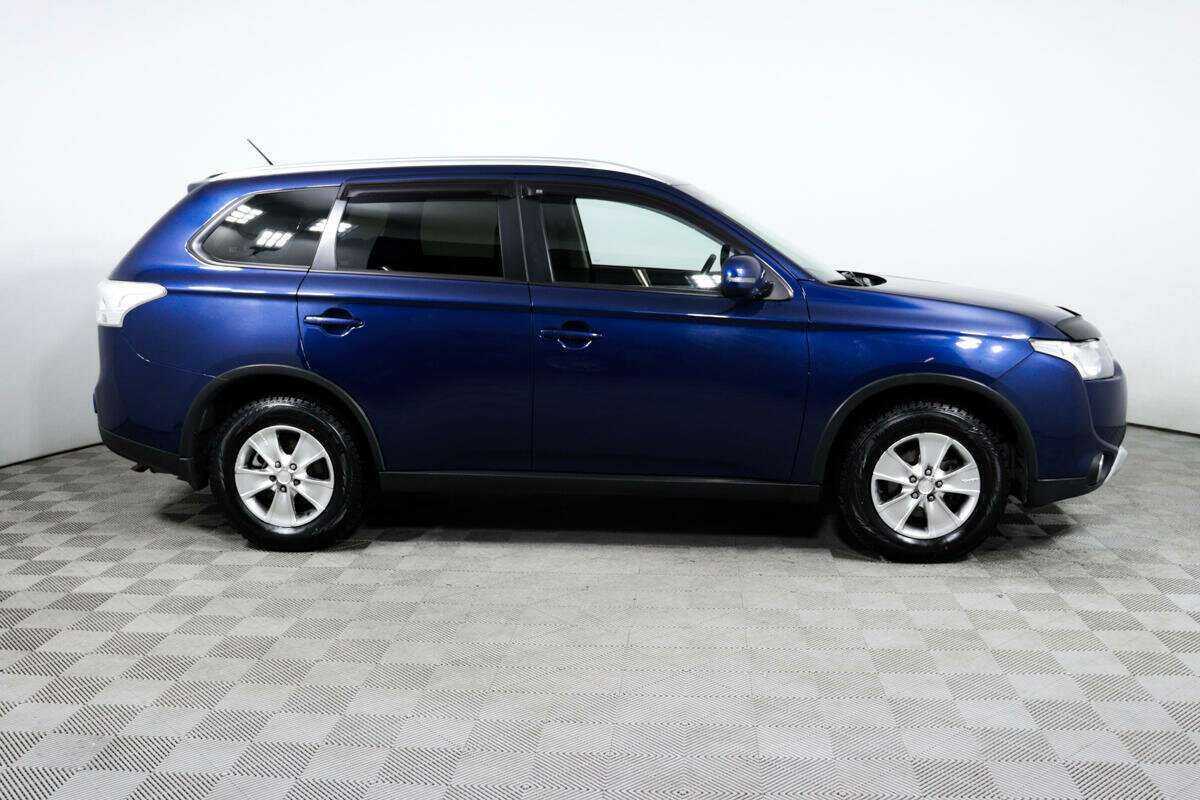 Mitsubishi Outlander с пробегом — 2014 год. Фото: #3