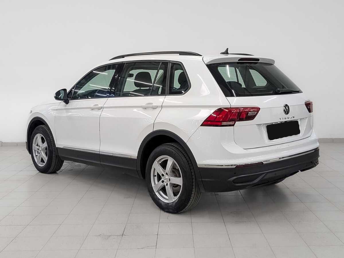 Volkswagen Tiguan с пробегом — 2021 год. Фото: #6