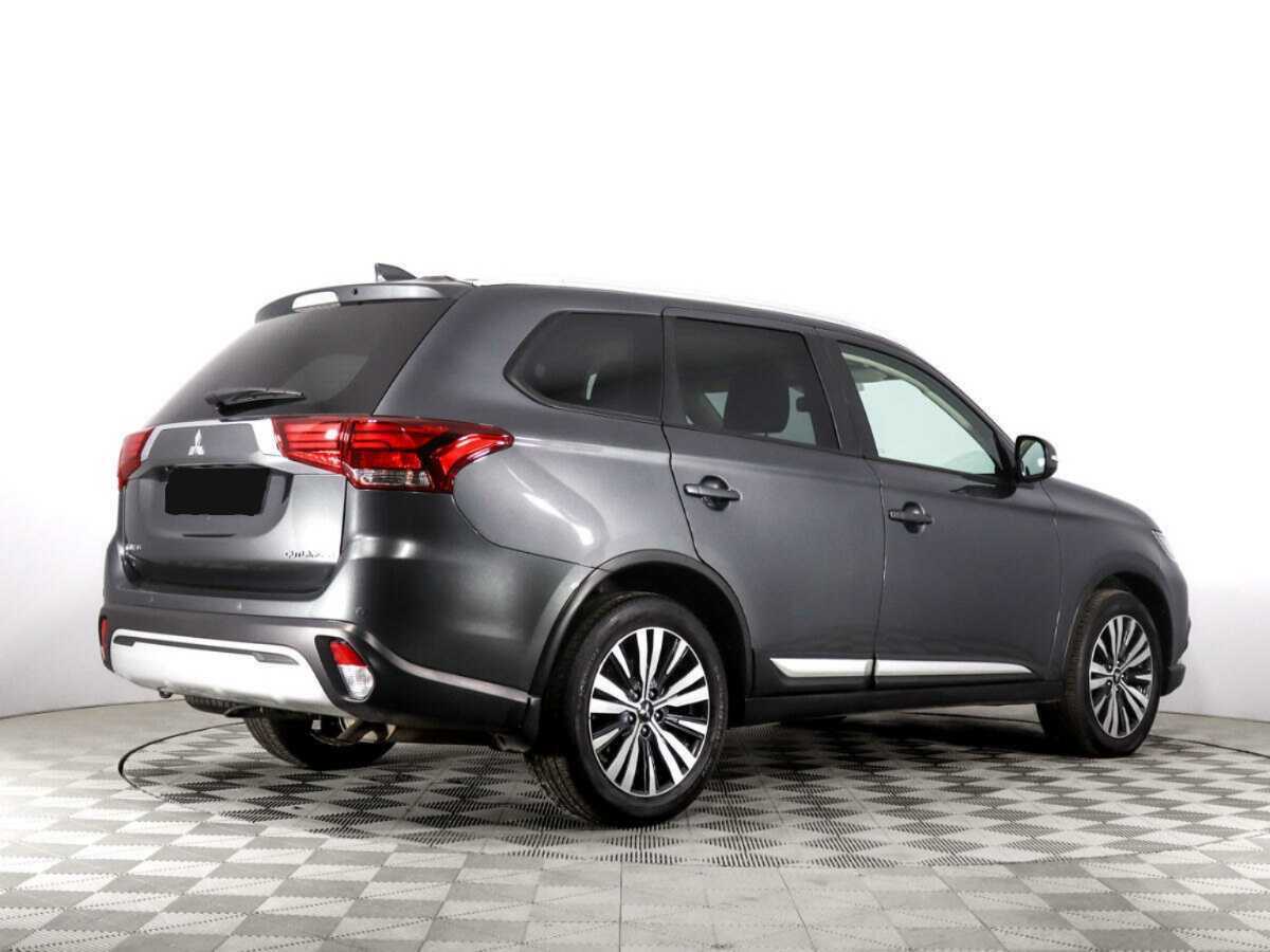 Mitsubishi Outlander с пробегом — 2019 год. Фото: #7