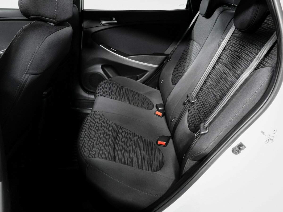 Hyundai Solaris с пробегом — 2016 год. Фото: #8