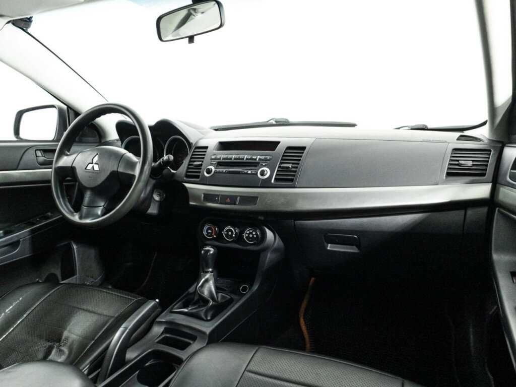 Mitsubishi Lancer с пробегом — 2012 год. Фото: #8