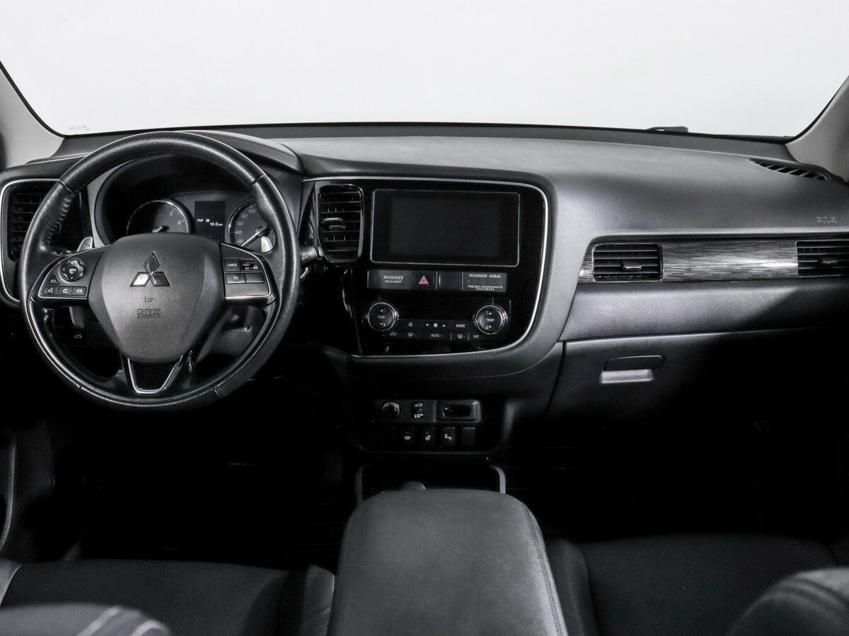 Mitsubishi Outlander с пробегом — 2018 год. Фото: #8