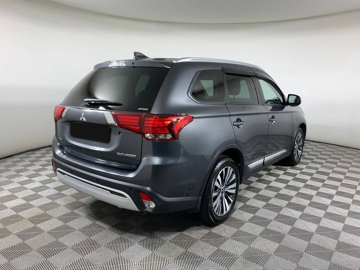 Mitsubishi Outlander с пробегом — 2019 год. Фото: #4