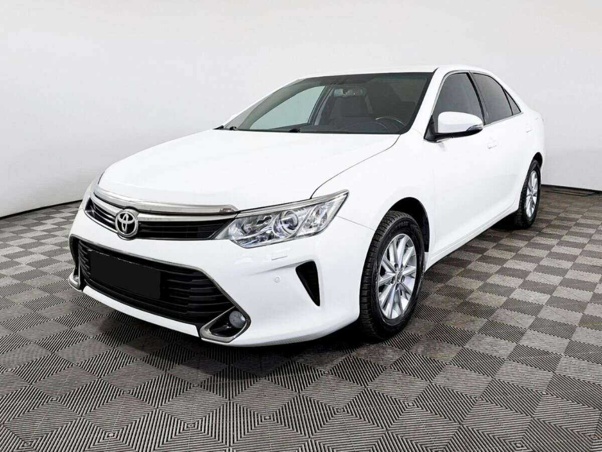 Toyota Camry с пробегом — 2015 год. Посмотреть фото