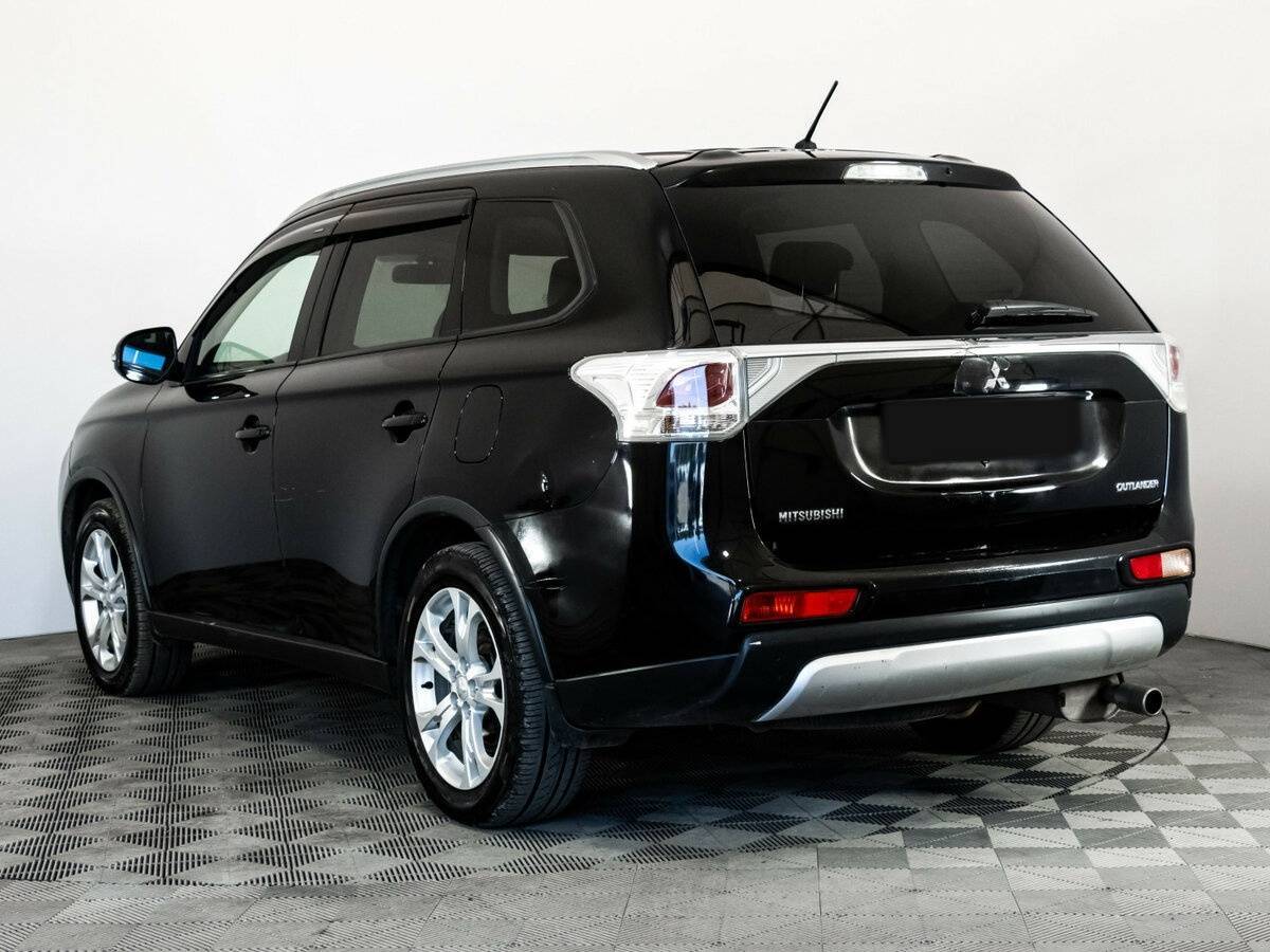Mitsubishi Outlander с пробегом — 2014 год. Фото: #5