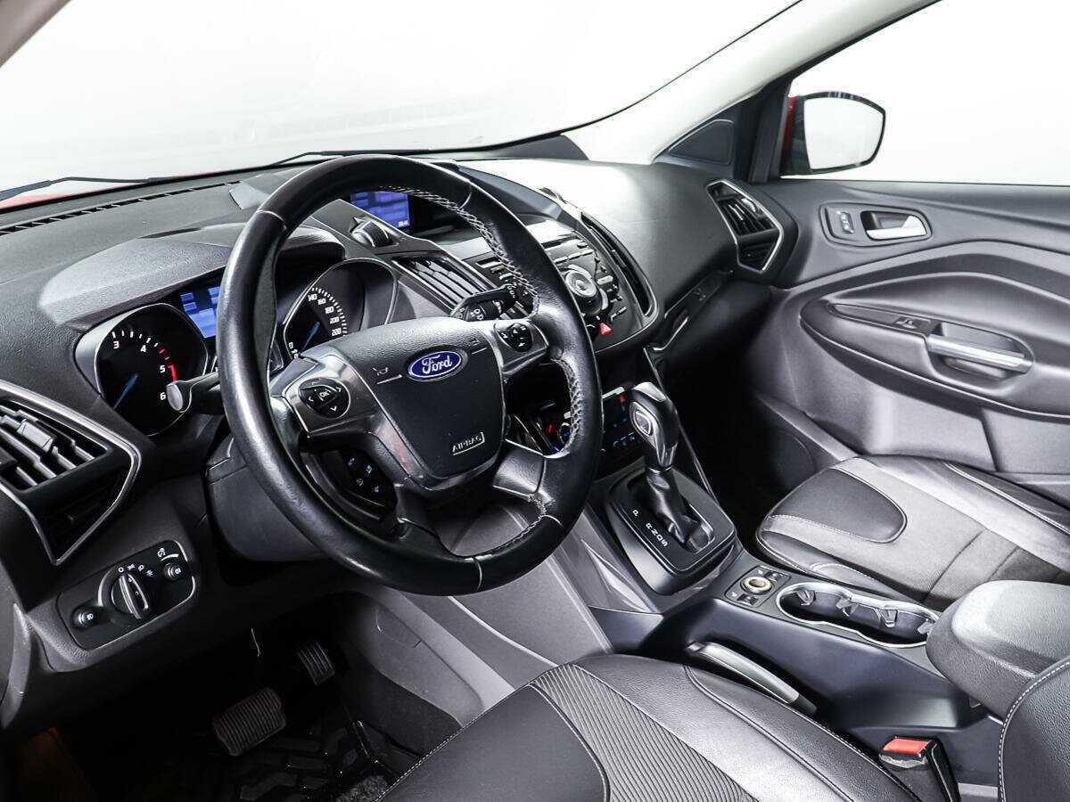 Ford Kuga с пробегом — 2013 год. Фото: #12