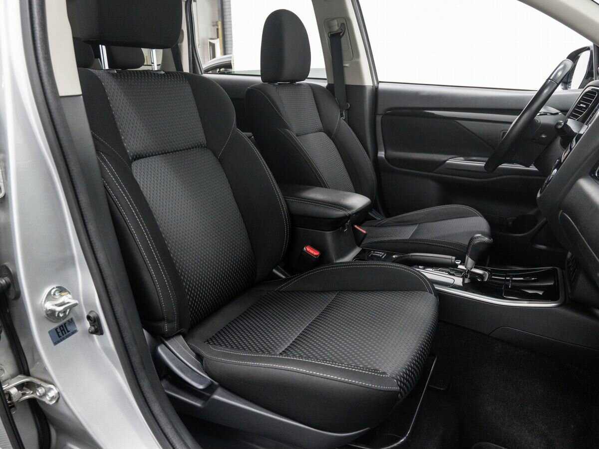 Mitsubishi Outlander с пробегом — 2019 год. Фото: #8