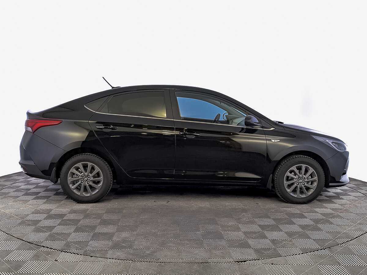 Hyundai Solaris с пробегом — 2021 год. Фото: #3