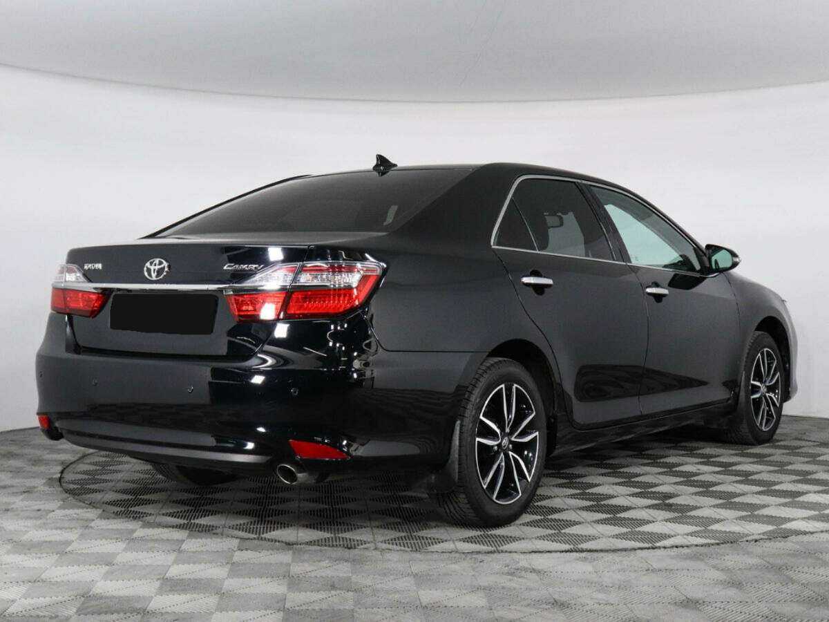 Toyota Camry с пробегом — 2016 год. Фото: #4