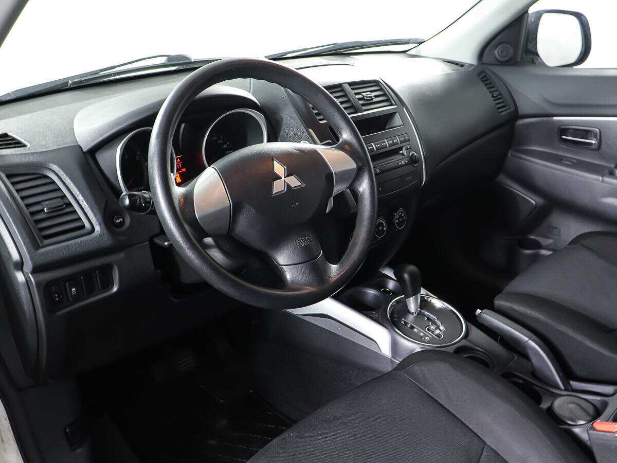Mitsubishi ASX с пробегом — 2012 год. Фото: #12