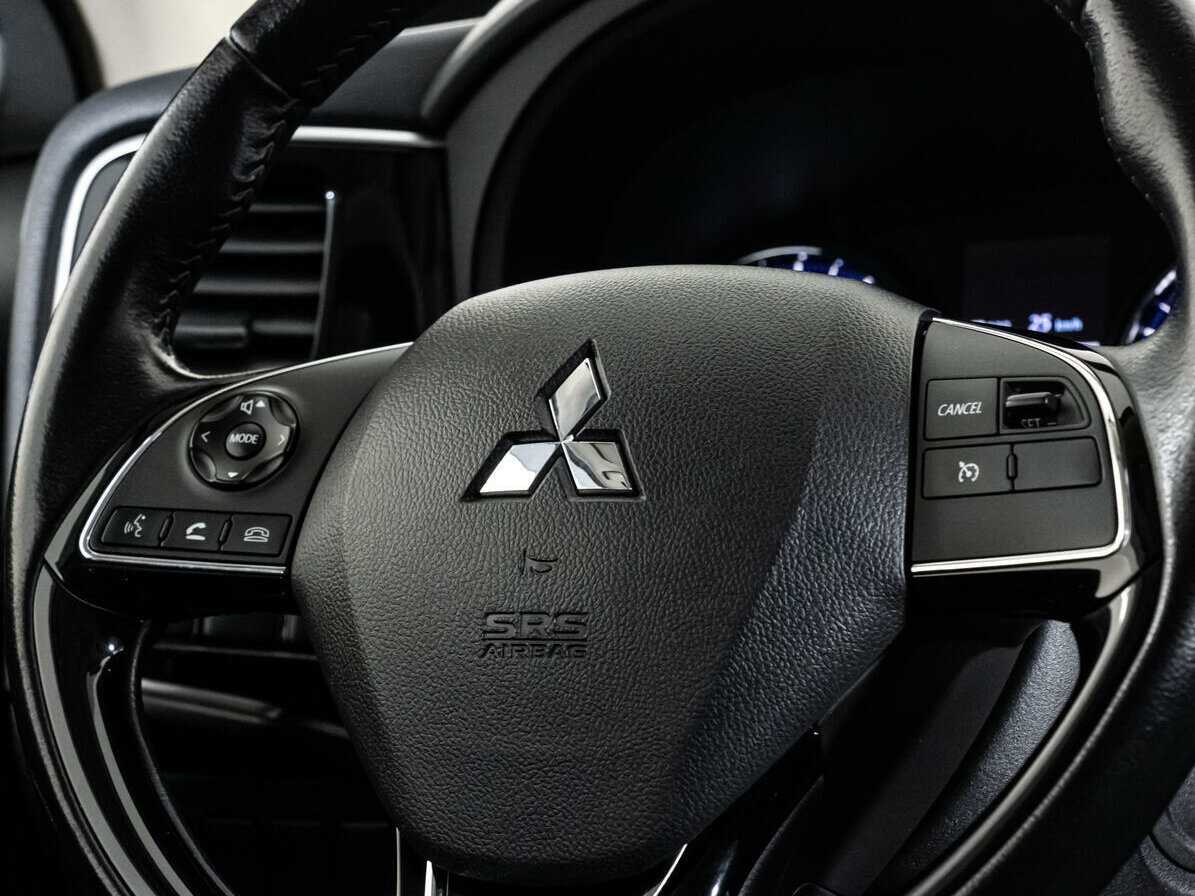 Mitsubishi Outlander с пробегом — 2020 год. Фото: #10