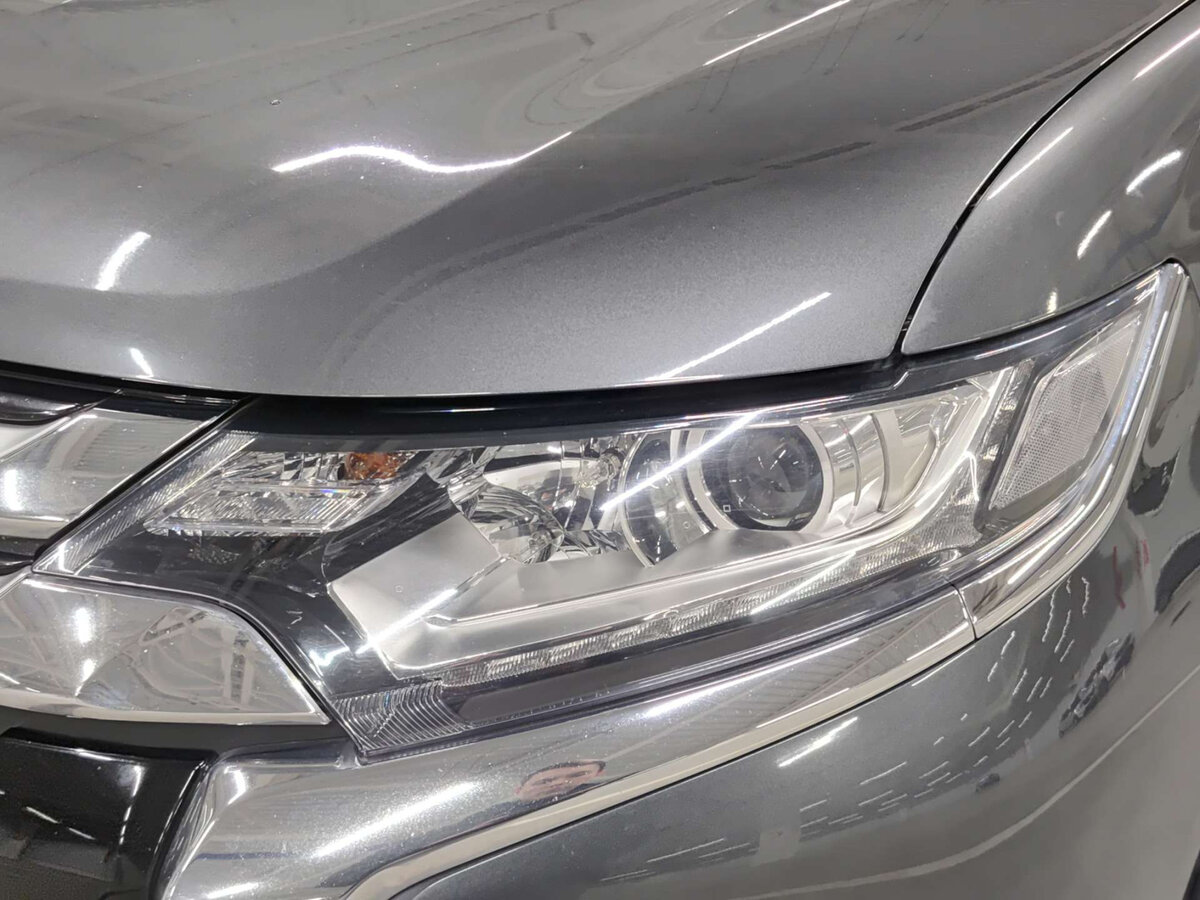 Mitsubishi Outlander с пробегом — 2016 год. Фото: #16
