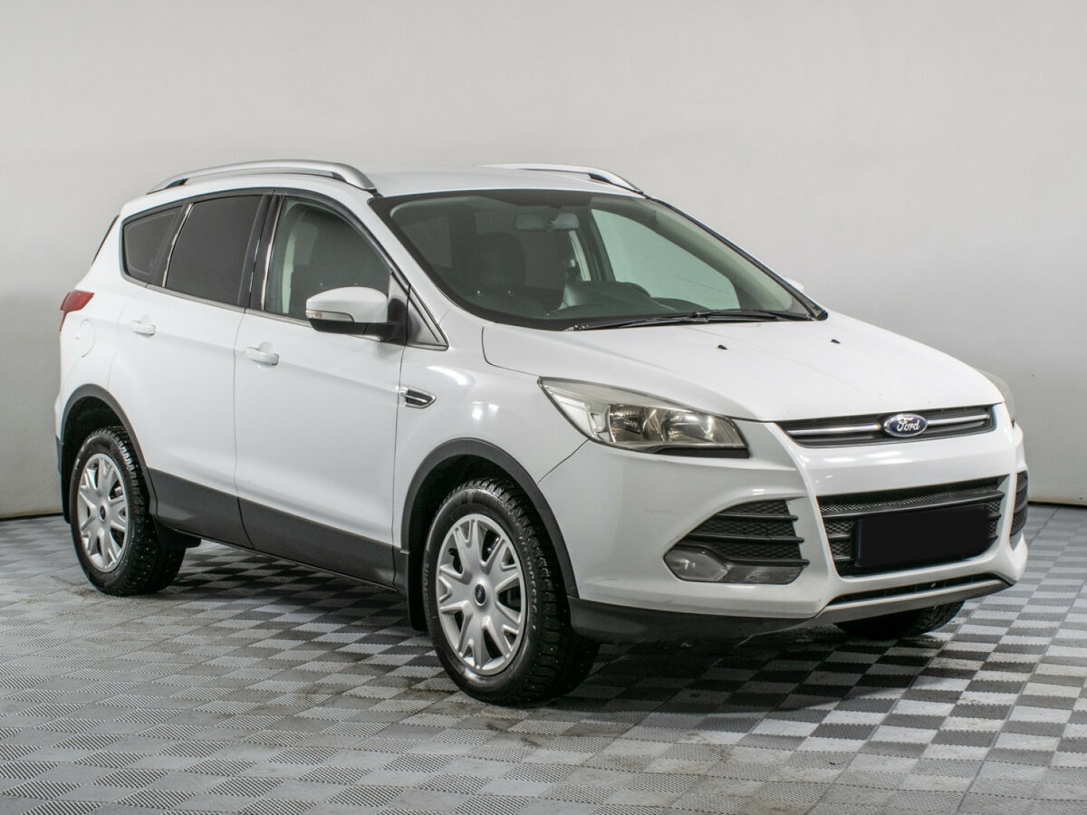 Ford Kuga с пробегом — 2014 год. Фото: #2