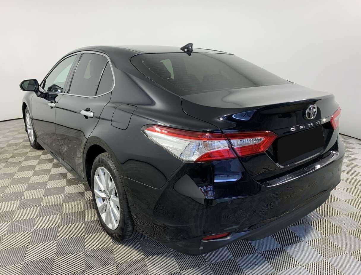 Toyota Camry с пробегом — 2019 год. Фото: #5