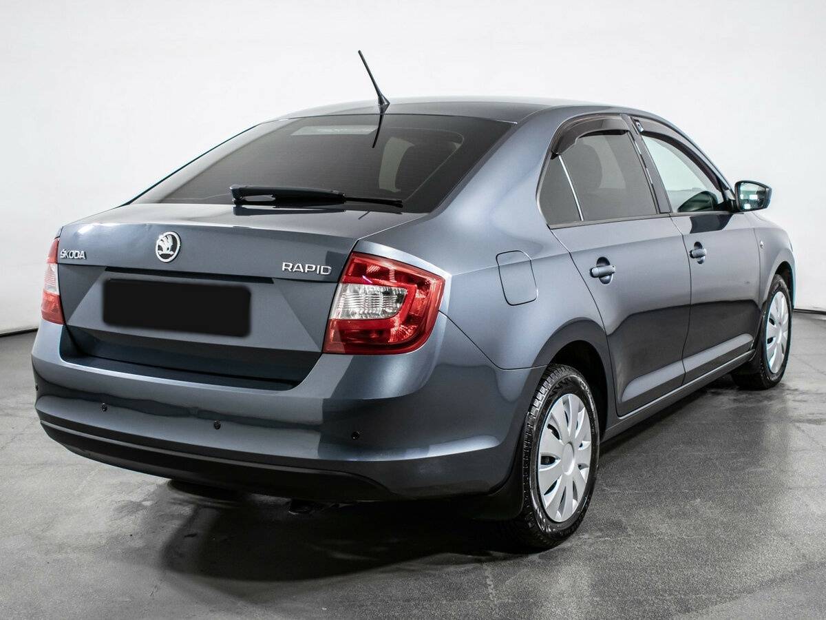 Skoda Rapid с пробегом — 2014 год. Фото: #3
