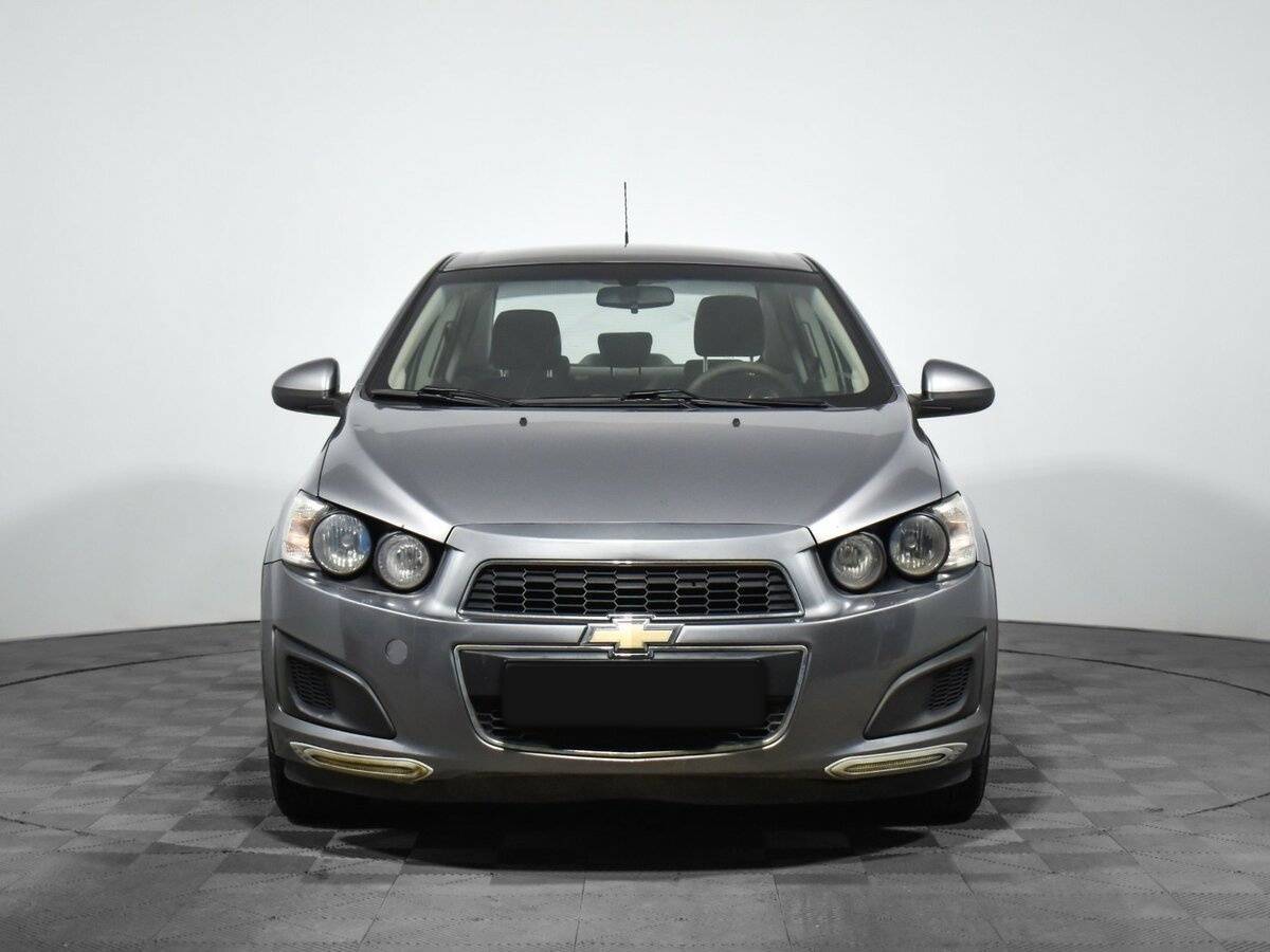 Chevrolet Aveo с пробегом — 2012 год. Фото: #1