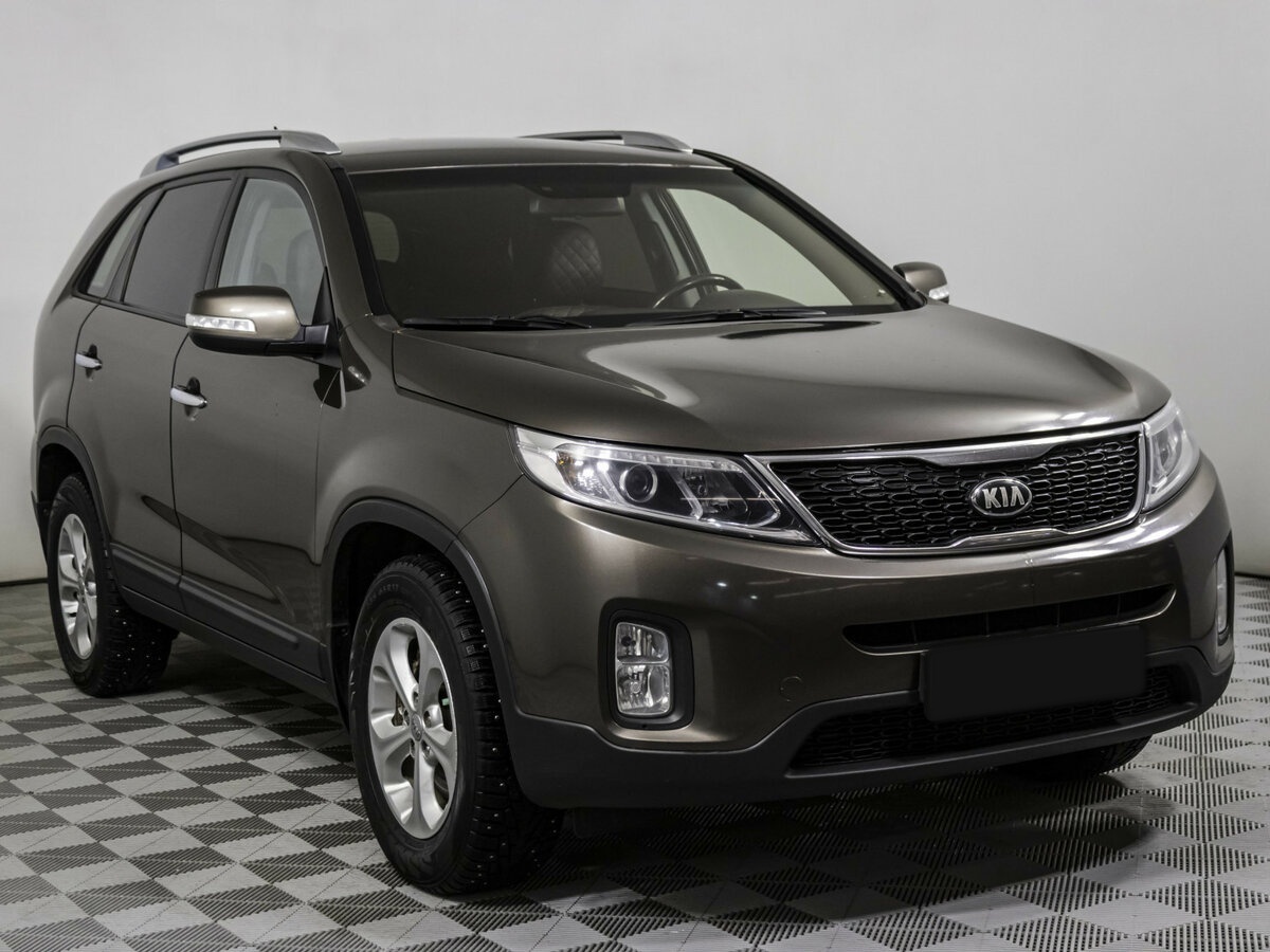 Kia Sorento с пробегом — 2015 год. Фото: #2