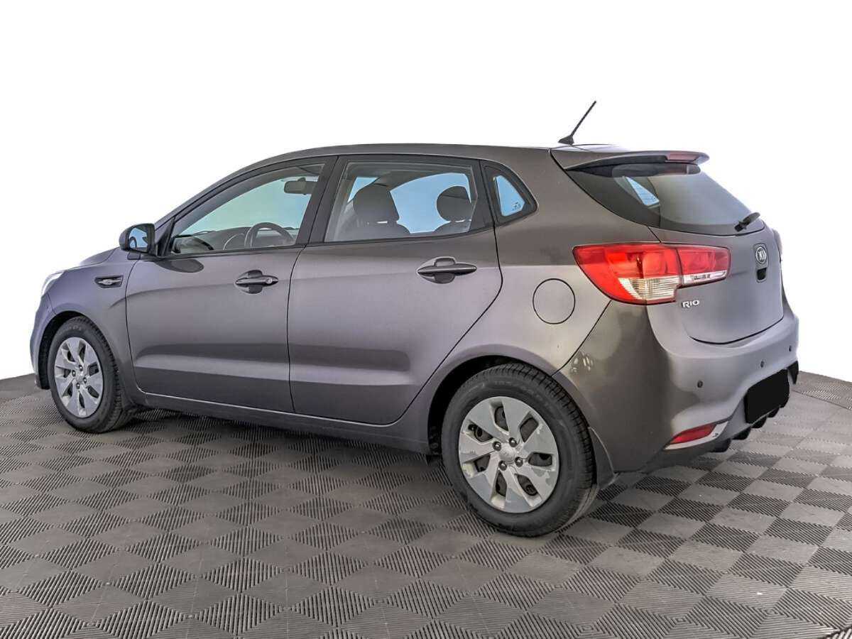 Kia Rio с пробегом — 2016 год. Фото: #6